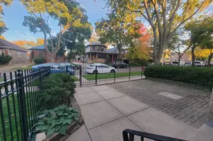 5632 N Rockwell St, Chicago, IL 60659 - Photo 2