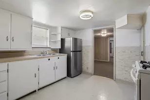 609 Greenbay Ave, Calumet City, IL 60409 - Photo 12