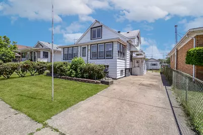 609 Greenbay Avenue, Calumet City, IL 60409 - Photo 1