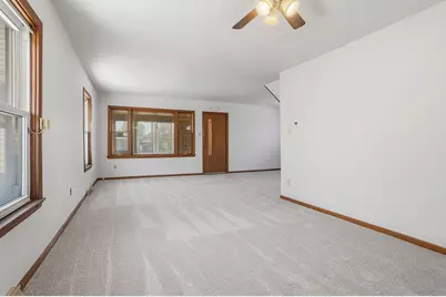 609 Greenbay Avenue, Calumet City, IL 60409 - Photo 2