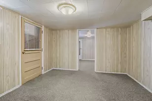 609 Greenbay Ave, Calumet City, IL 60409 - Photo 14