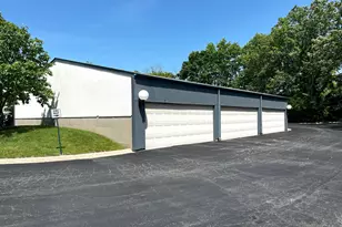 2129 Ammer Ridge Ct, Glenview, IL 60025 - Photo 16