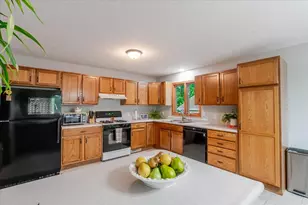 712 Platt Way, Hudson, IL 61748 - Photo 10