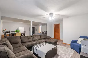 712 Platt Way, Hudson, IL 61748 - Photo 20