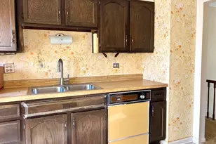 750 Michigan Ln, Elk Grove Village, IL 60007 - Photo 12