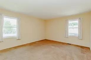 750 Michigan Ln, Elk Grove Village, IL 60007 - Photo 14