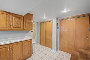 222 S Mayfair Pl, Chicago Heights, IL 60411 - Photo 36