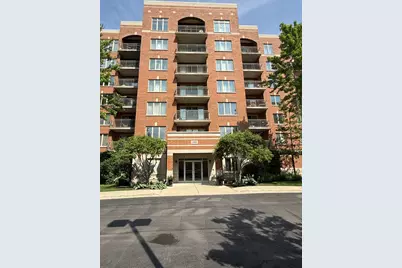 390 S Western Avenue #402, Des Plaines, IL 60016 - Photo 1