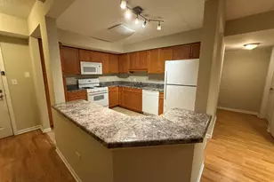 390 S Western Ave, Des Plaines, IL 60016 - Photo 4