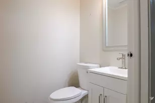 1707 S Green Meadows Blvd, Streamwood, IL 60107 - Photo 6