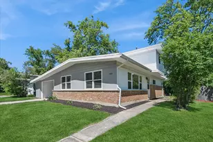 453 Tomahawk St, Park Forest, IL 60466 - Photo 2