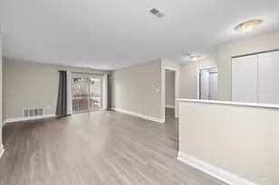 605 Barrington Ave, East Dundee, IL 60118 - Photo 10