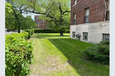 2121 E 72nd Street, Chicago, IL 60649 - Photo 16