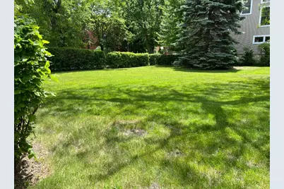 2121 E 72nd Street, Chicago, IL 60649 - Photo 4