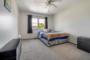 1727 Roosa Ln, Elk Grove Village, IL 60007 - Photo 10