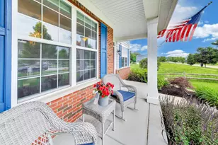 823 Heatherfield Cir, Naperville, IL 60565 - Photo 2