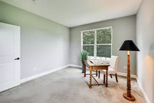 823 Heatherfield Cir, Naperville, IL 60565 - Photo 20