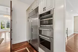 7000 N Kilpatrick Ave, Lincolnwood, IL 60712 - Photo 18