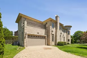 7000 N Kilpatrick Ave, Lincolnwood, IL 60712 - Photo 4