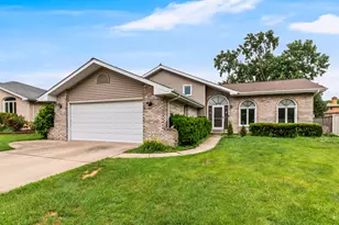 891 Young St, Lemont, IL 60439 - Photo 1