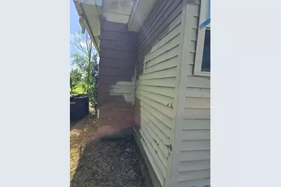427 N Thompson Street, Carrier Mills, IL 62917 - Photo 8