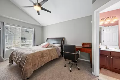 557 Cary Woods Circle, Cary, IL 60013 - Photo 10