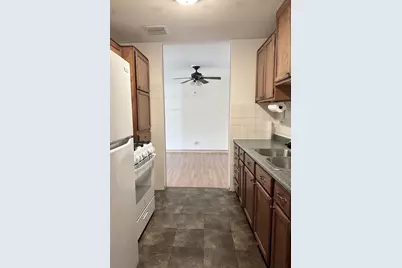 6A Kingery Quarter Road #203, Willowbrook, IL 60527 - Photo 2