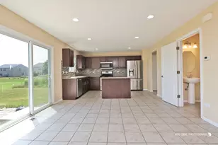 4111 Credence Dr, Zion, IL 60099 - Photo 8