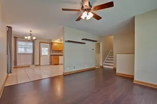 648 N Greenview Ave, Mundelein, IL 60060 - Photo 6