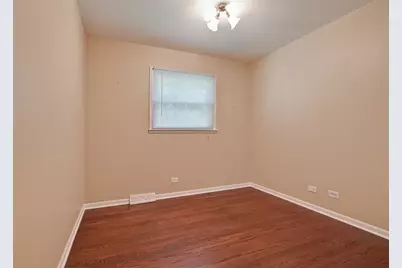 648 N Greenview Avenue, Mundelein, IL 60060 - Photo 18