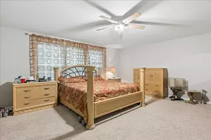 4015 Cypress Dr, Zion, IL 60099 - Photo 18
