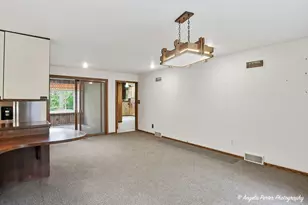 4121 Miller Oaks Dr, McHenry, IL 60051 - Photo 14