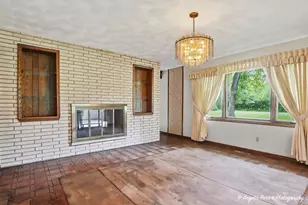 4121 Miller Oaks Dr, McHenry, IL 60051 - Photo 6