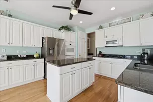 12224 Arlington Dr, Huntley, IL 60142 - Photo 10