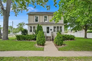 359 W State St, Paxton, IL 60957 - Photo 2
