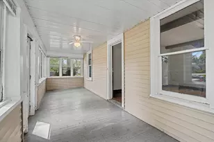 359 W State St, Paxton, IL 60957 - Photo 6