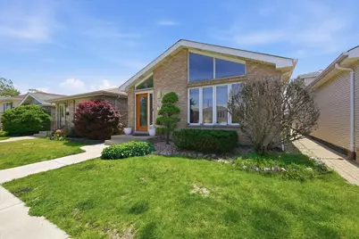 7027 W 64th Place, Chicago, IL 60638 - Photo 2