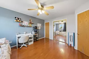 7027 W 64th Pl, Chicago, IL 60638 - Photo 18