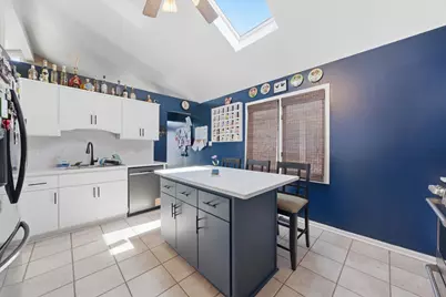 7027 W 64th Place, Chicago, IL 60638 - Photo 10