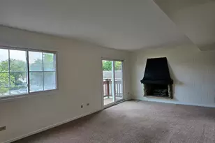 833 Village Quarter Rd, West Dundee, IL 60118 - Photo 8