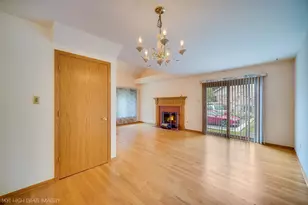 7940 W Tiffany Ct, Palos Hills, IL 60465 - Photo 8