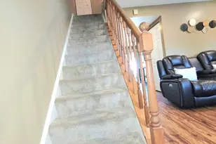1294 Downing St, Roselle, IL 60172 - Photo 8