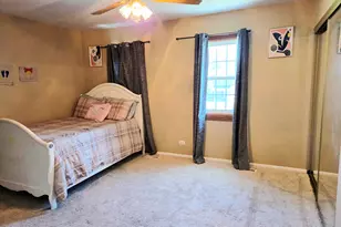1294 Downing St, Roselle, IL 60172 - Photo 26