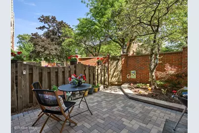492 W Belmont Avenue, Chicago, IL 60657 - Photo 28