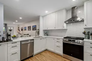492 W Belmont Ave, Chicago, IL 60657 - Photo 12