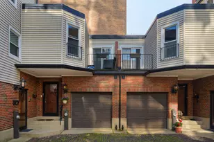 492 W Belmont Ave, Chicago, IL 60657 - Photo 2
