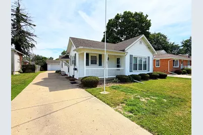 411 W Grant Street, Streator, IL 61364 - Photo 1