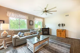 1902 Doolin Ave, McHenry, IL 60050 - Photo 10