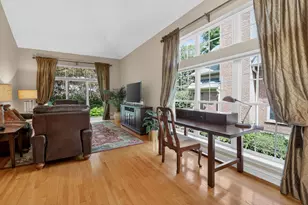 7940 Ashbrook Ct, Darien, IL 60561 - Photo 6