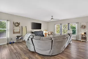 912 Hudson Dr, Joliet, IL 60431 - Photo 8